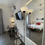 Πανσιόν Ma&mi Light