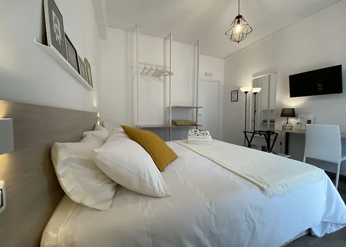 Ma&mi Light 4* Чефалу